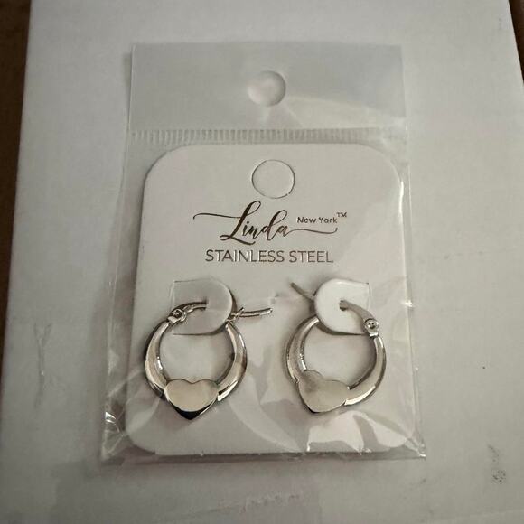 unbranded Jewelry - Linda new york stainless steel